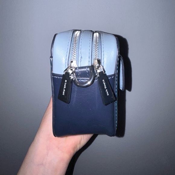 Michael Kors Jet Set Small Tri-Color Leather Camera Bag - Picture 6 of 8